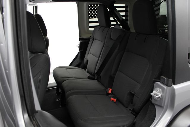 Used 2019 Silver Jeep Unlimited Sport S image 17