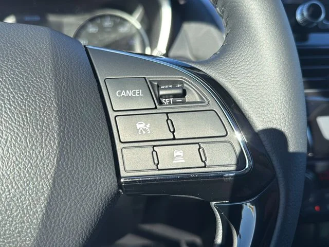 New 2026 Black Mitsubishi SE image 21