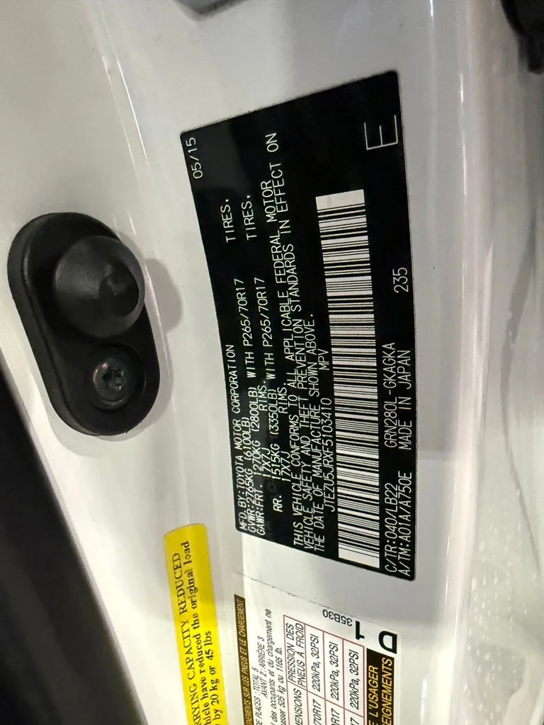 Used 2015 White Toyota SR5 Premium image 23