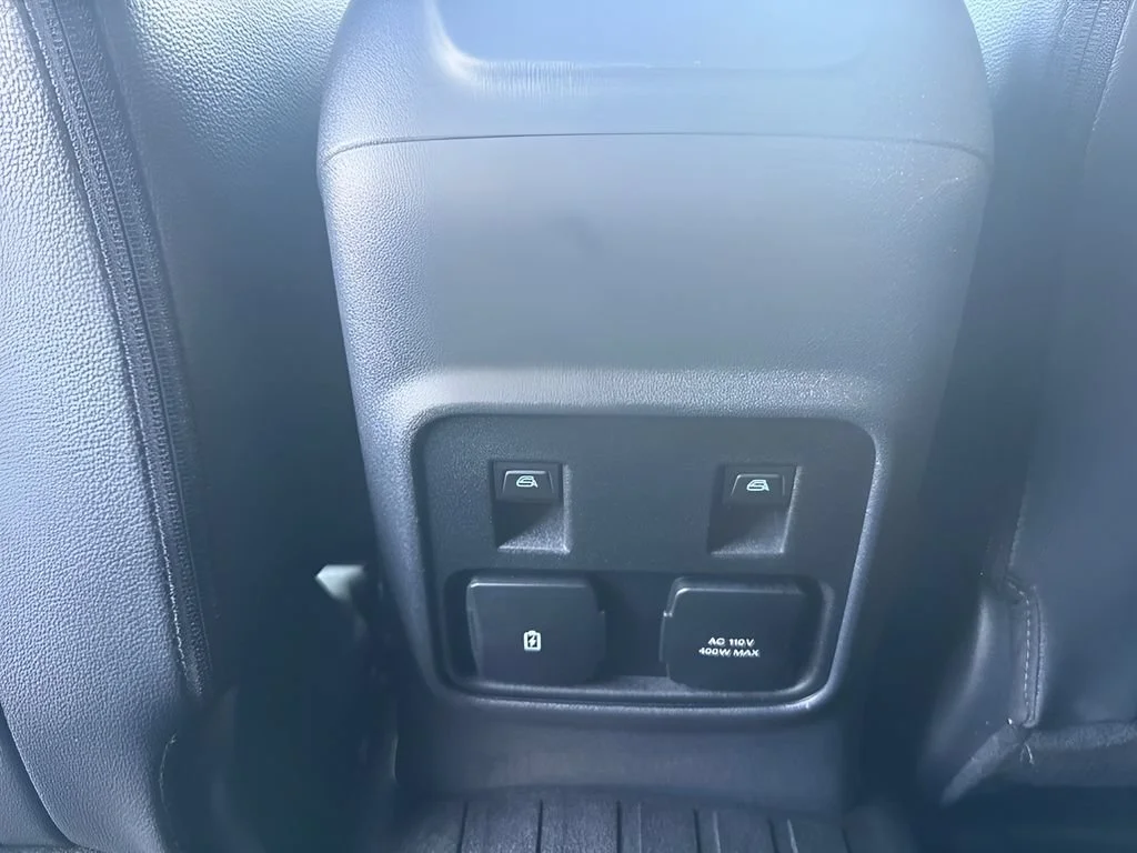 Used 2024 Blue Ford Wildtrak image 15