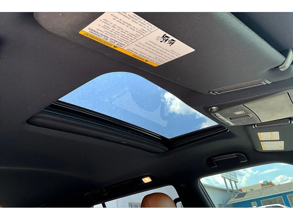 Used 2024  INFINITI SENSORY image 16