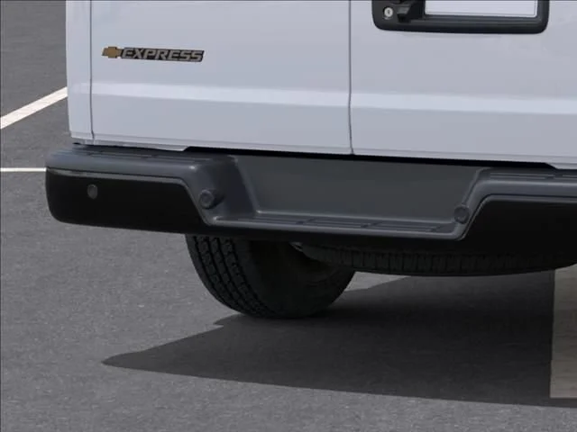 New 2026 Summit White Chevrolet WT image 14