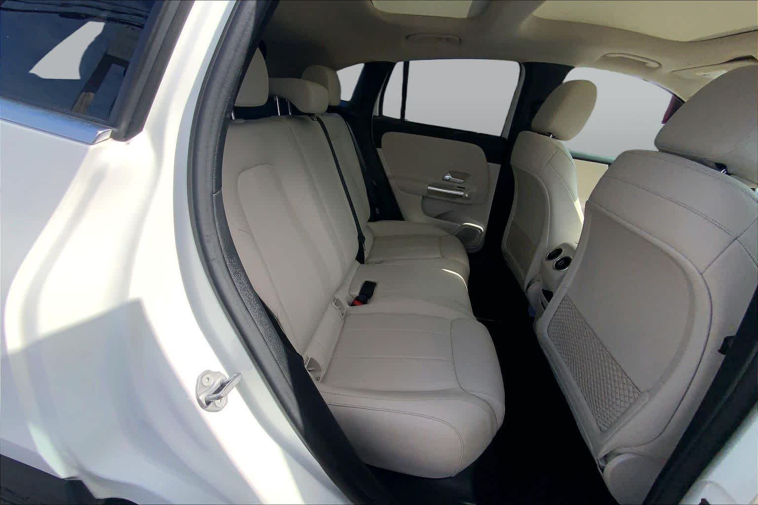 Used 2021 Polar White Mercedes-Benz GLA 250 image 19