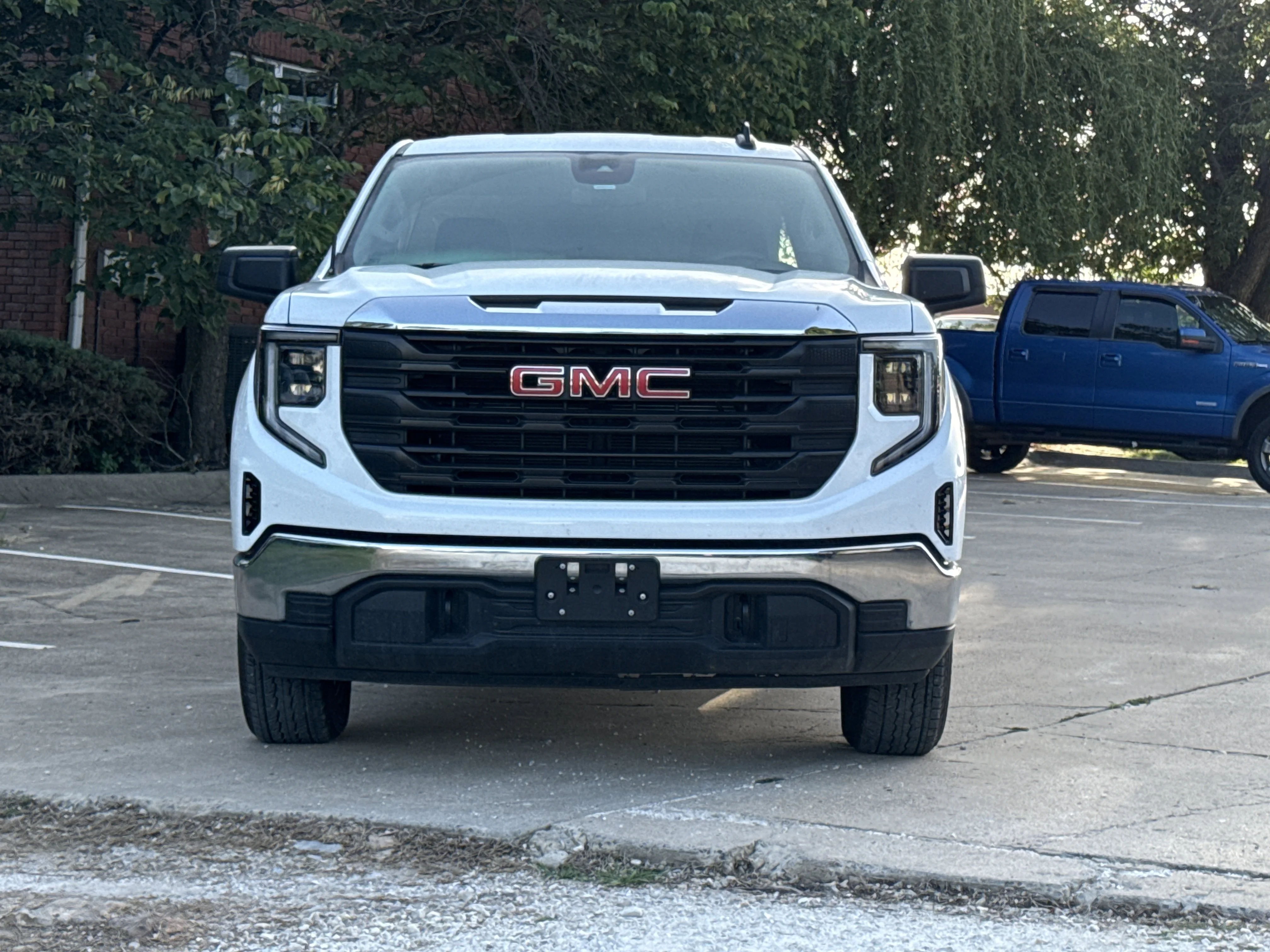 Used 2025 Summit White GMC Pro 4WD image 2