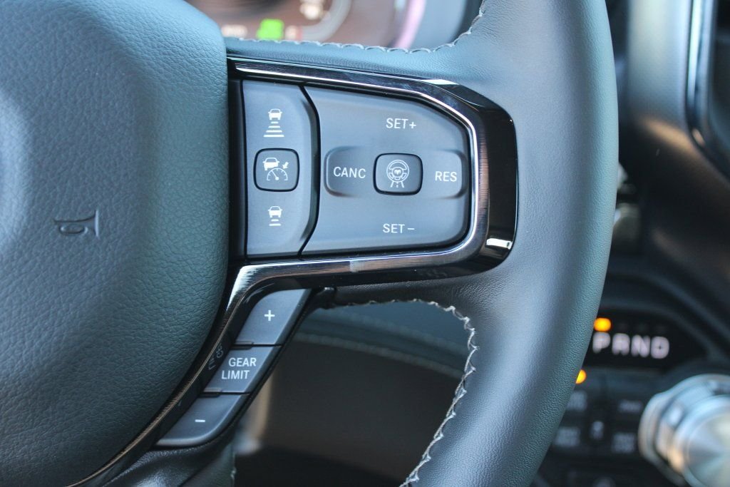 2026 RAM 1500 Limited - Photo 15
