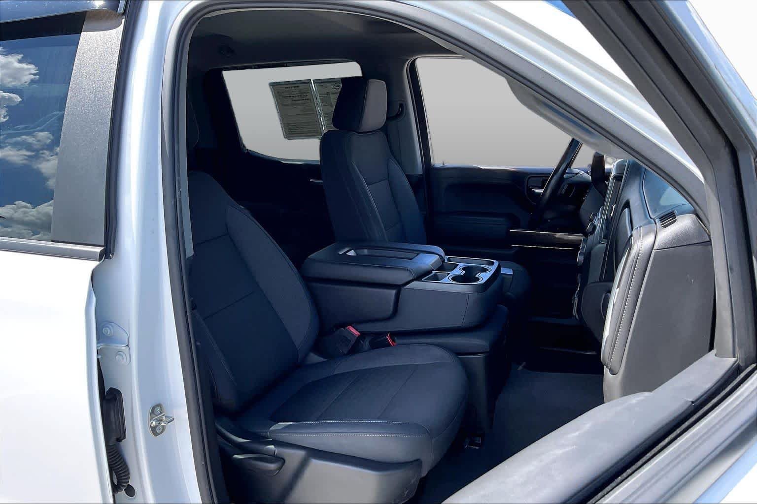 Used 2019 Summit White Chevrolet LT image 9