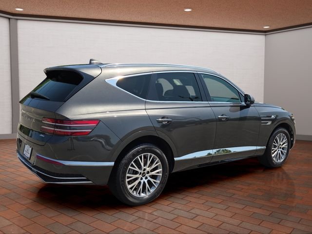 Used 2025 Gray Genesis 2.5T image 3