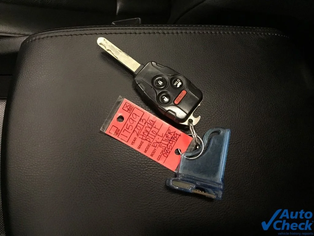Used 2013 Silver Honda EX-L image 48