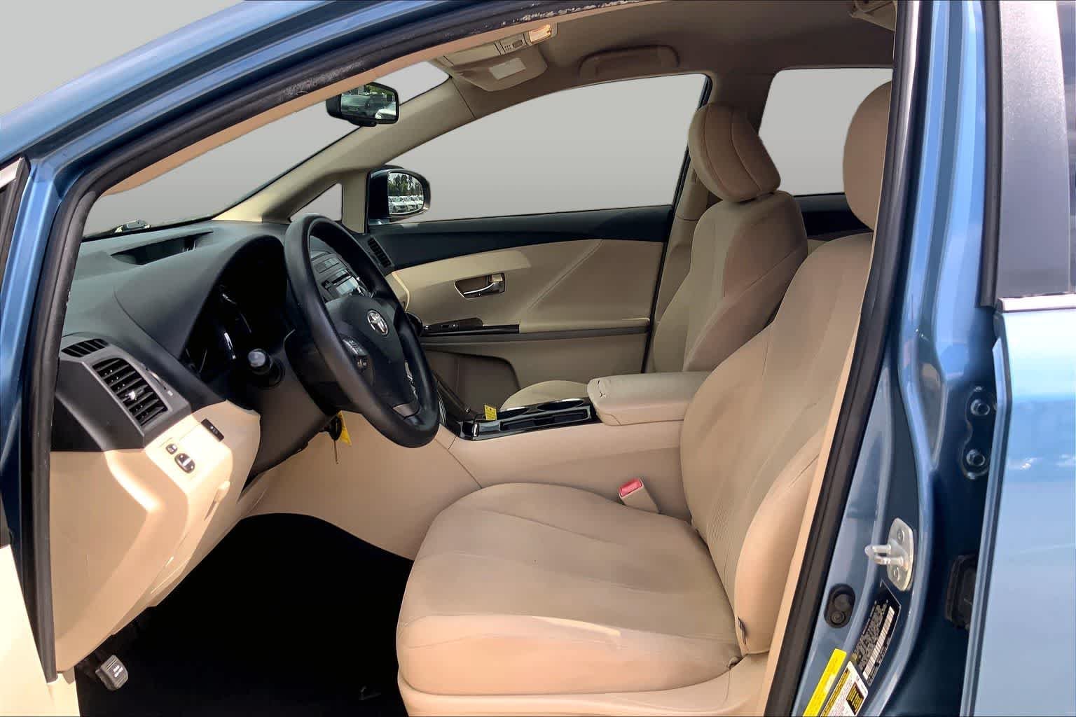 Used 2009 Tropical Sea Metallic Toyota  image 7