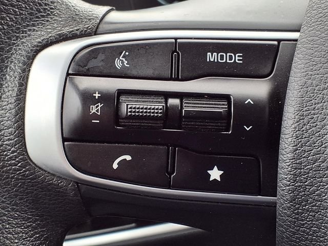 Used 2025 Black Kia LX image 21