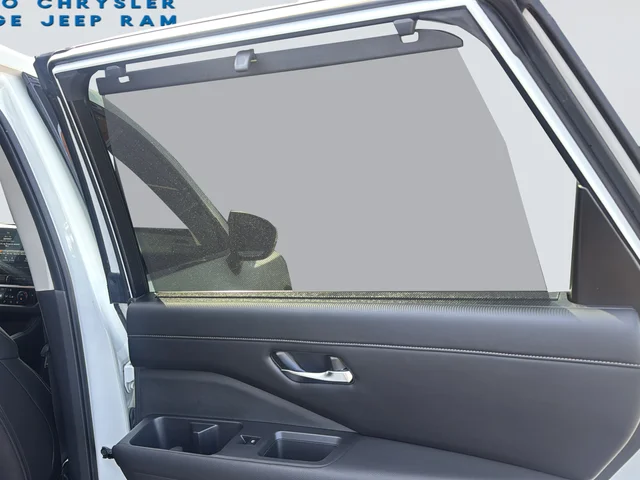 Used 2024 White Nissan SL image 33