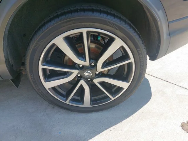 Used 2017 Black Nissan SL image 31