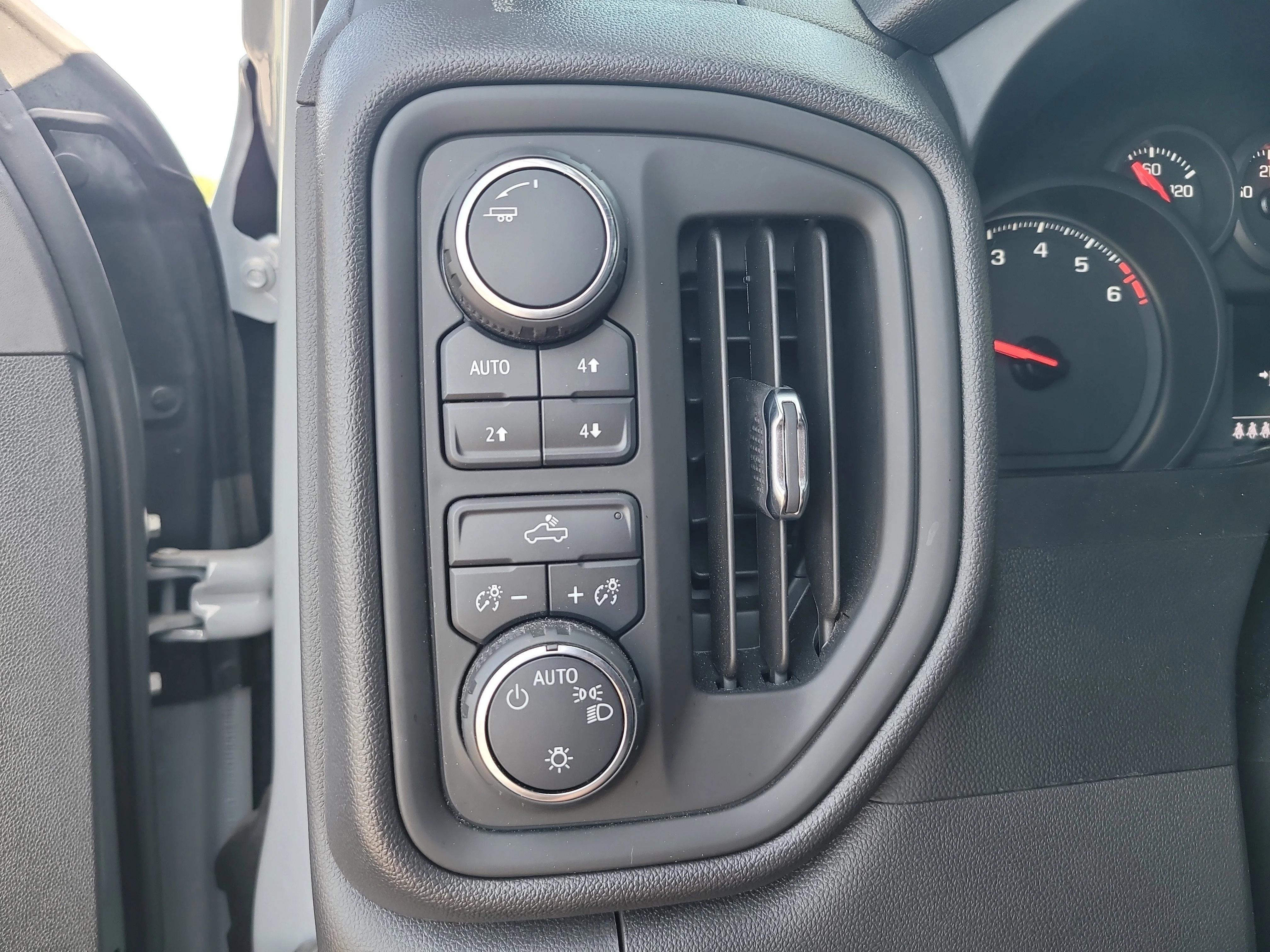 Used 2025 Slate Gray Metallic Chevrolet Custom Trail Boss image 32