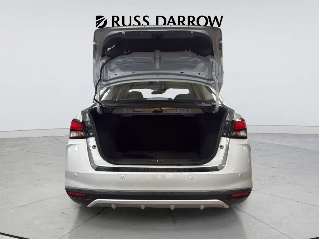 Used 2025 Silver Nissan 1.6 SV image 22