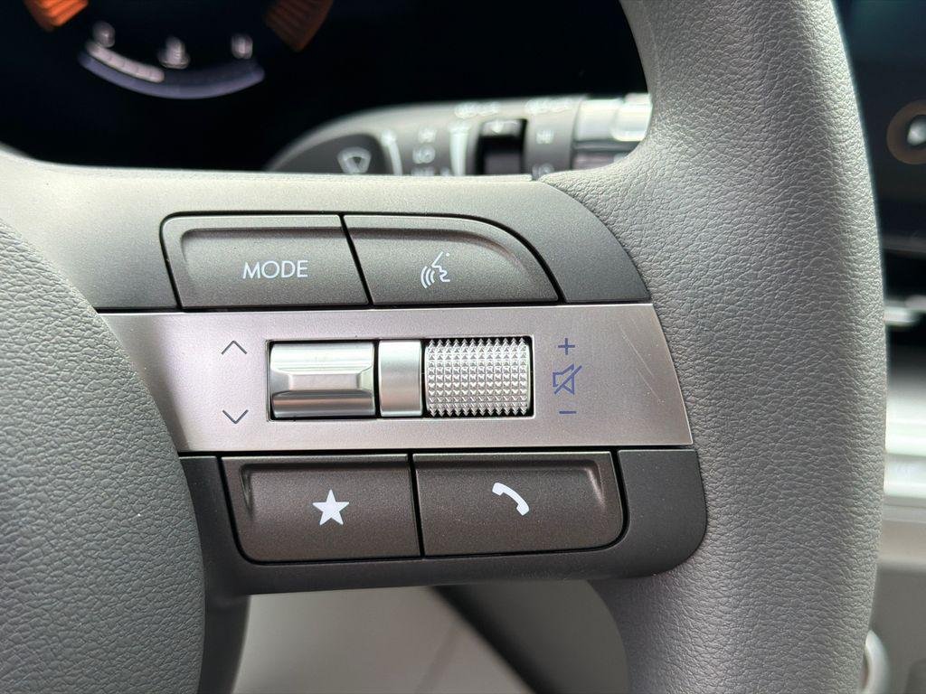 New 2026 Black Hyundai SE FWD image 25
