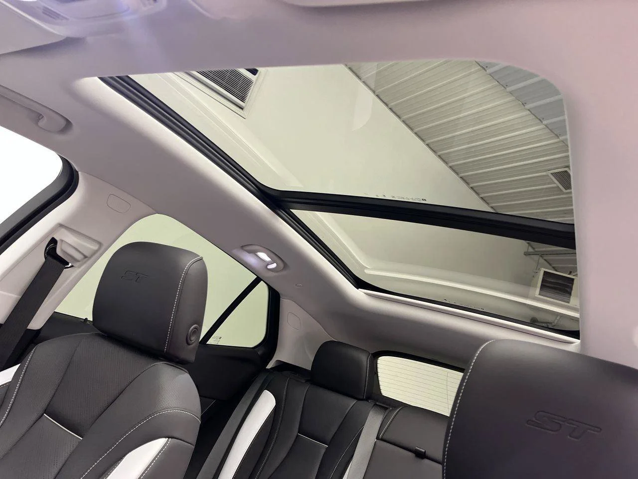 Used 2026 Summit White Buick Sport Touring image 7