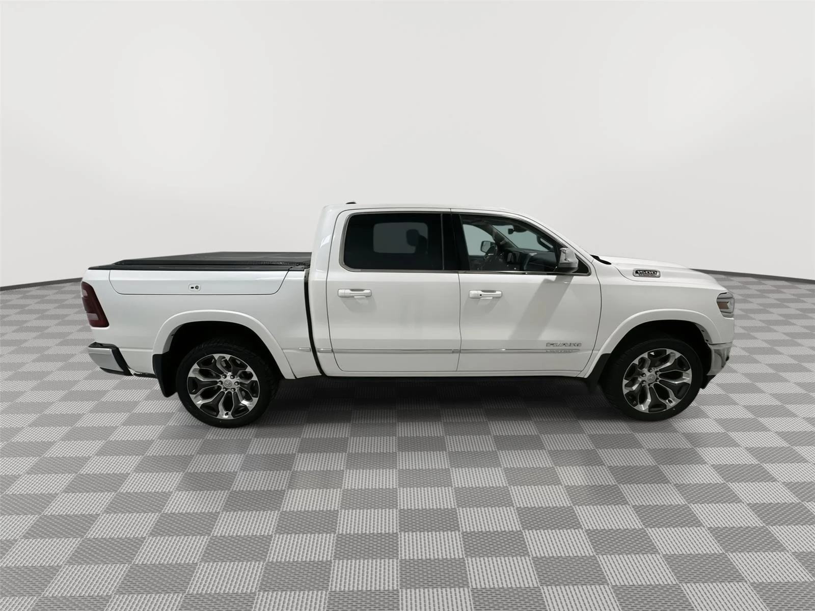 Used 2023 Ivory White Tri-coat Pearlcoat Ram Limited image 6