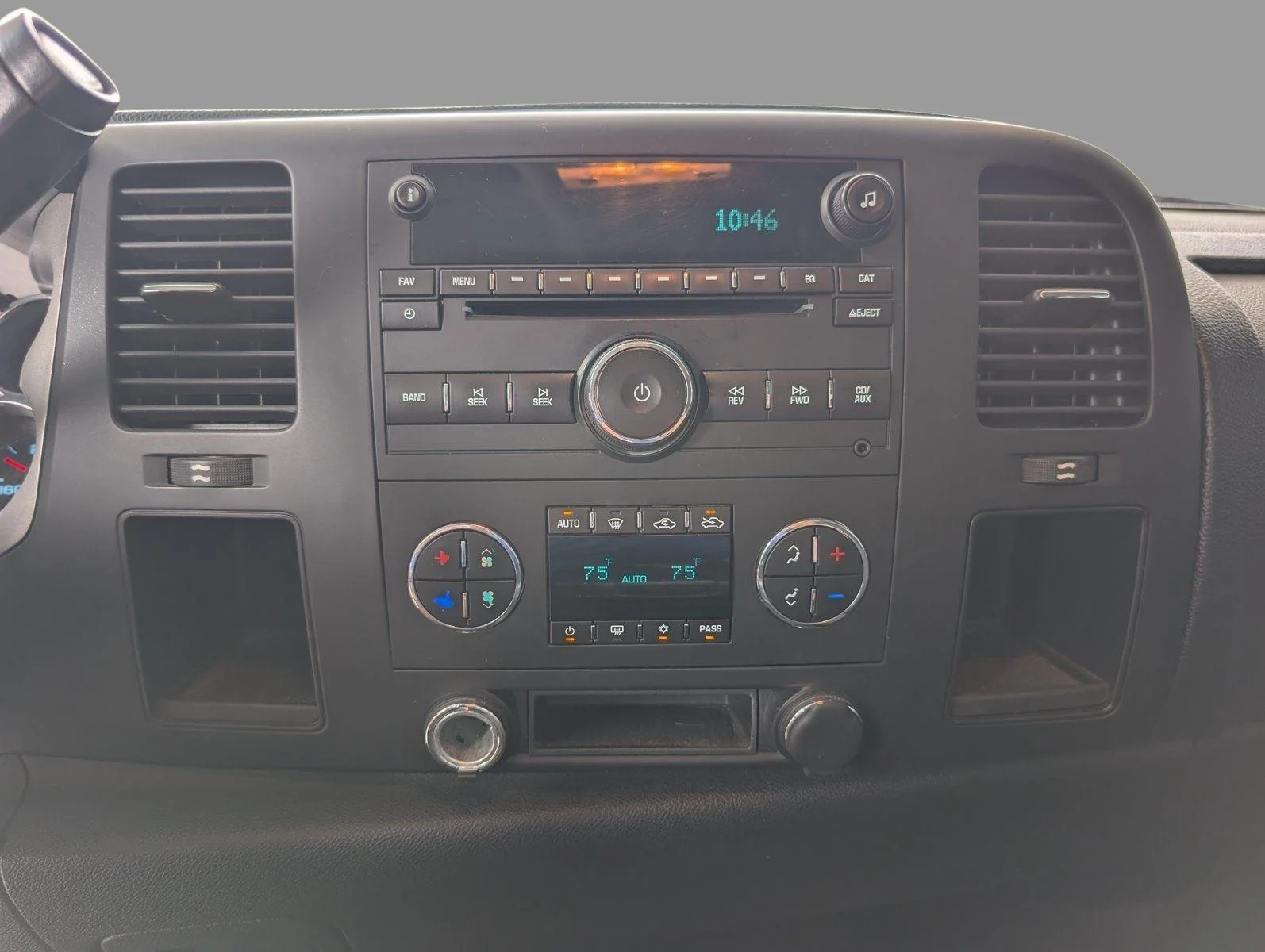 Used 2007 Summit White GMC SLE2 image 18