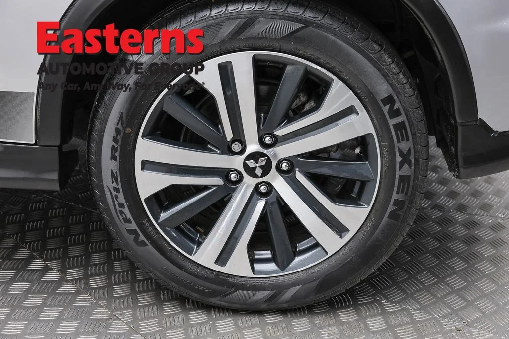 Used 2021 Silver Mitsubishi 2.0 ES image 8