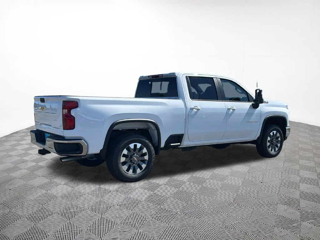New 2026 Summit White Chevrolet LT image 9