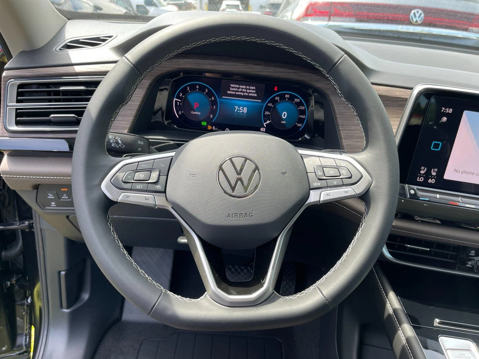 New 2026 deep black pearl Volkswagen 2.0T SEL image 18