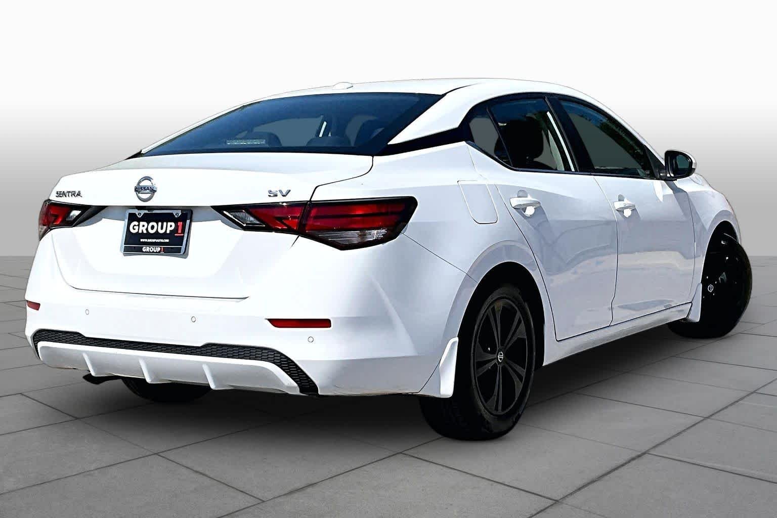 Certified Used 2022 Fresh Powder Nissan SV image 13