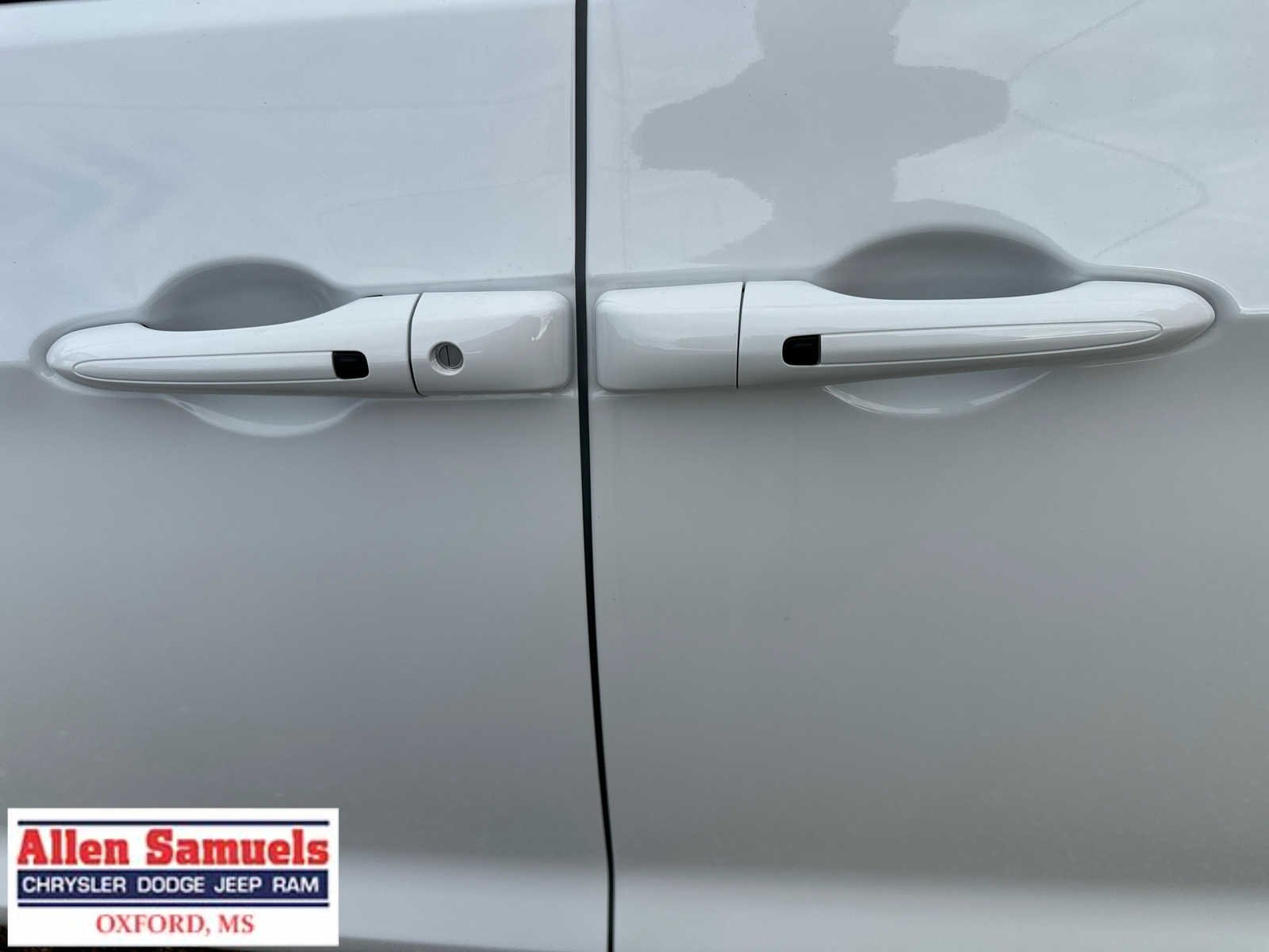 2026 Chrysler Pacifica Select - Photo 37