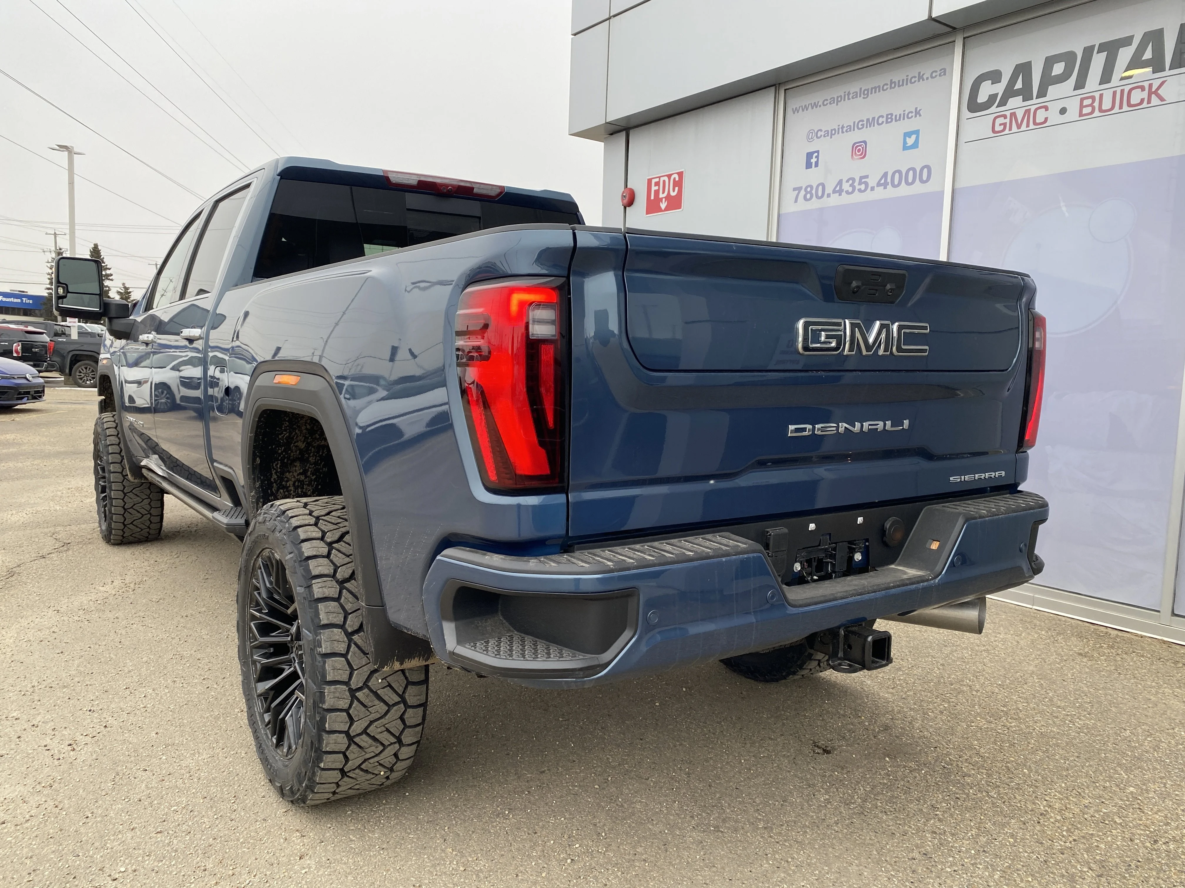 New 2026 DOWNPOUR METALLIC GMC Denali Ultimate image 4