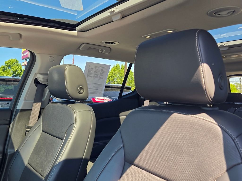 2023 GMC Acadia SLT - Photo 37