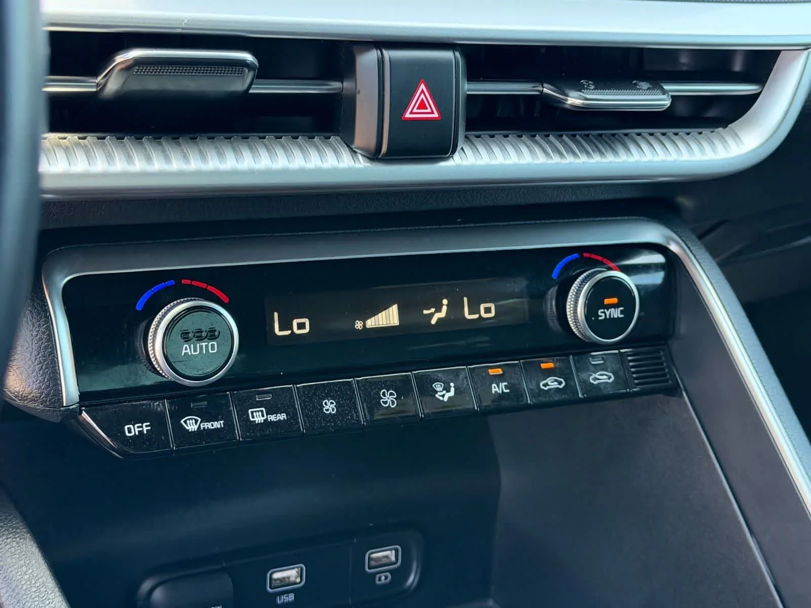 Used 2022 Glacial White Pearl Kia GT-Line image 20