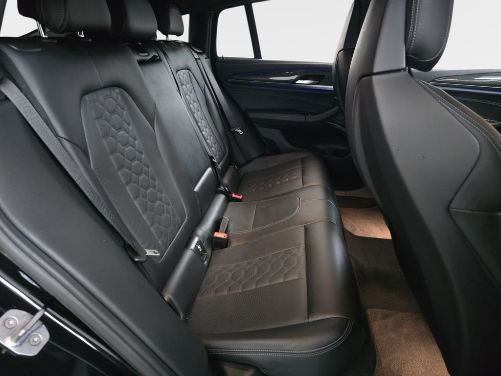 Used 2020 Black Sapphire Metallic BMW  image 13
