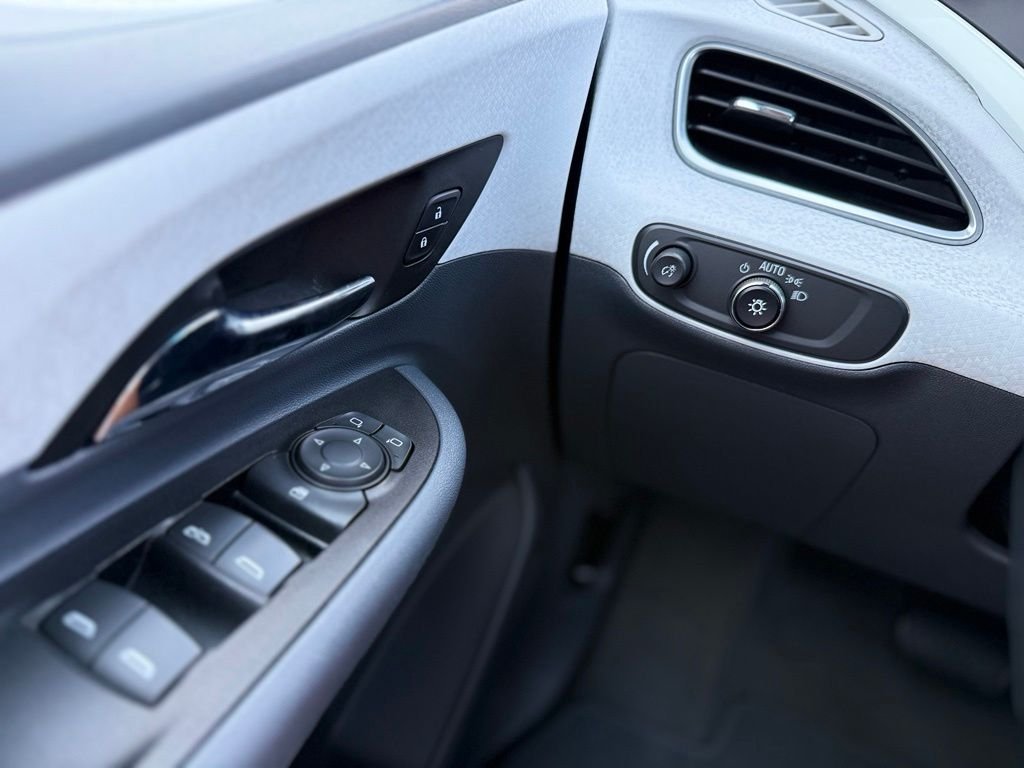 Used 2020 Blue Chevrolet LT image 11