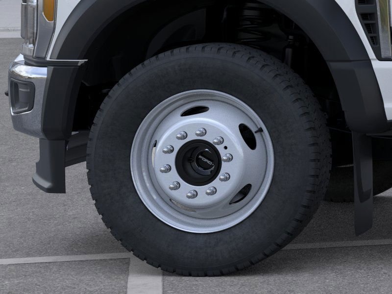 New 2026 Oxford White Ford F-550® XL image 19