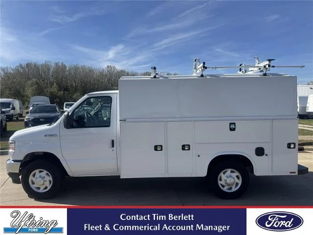 2026 Ford E-Series SRW E-350 Super Duty 138 in WB's photo