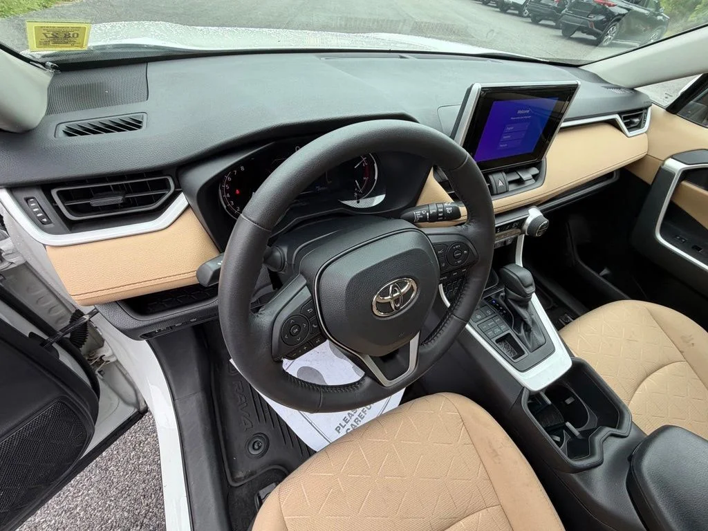 Used 2023 White Toyota XLE image 12
