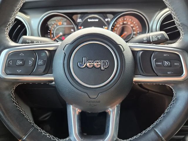 Used 2022 Silver Jeep Unlimited Sahara image 28