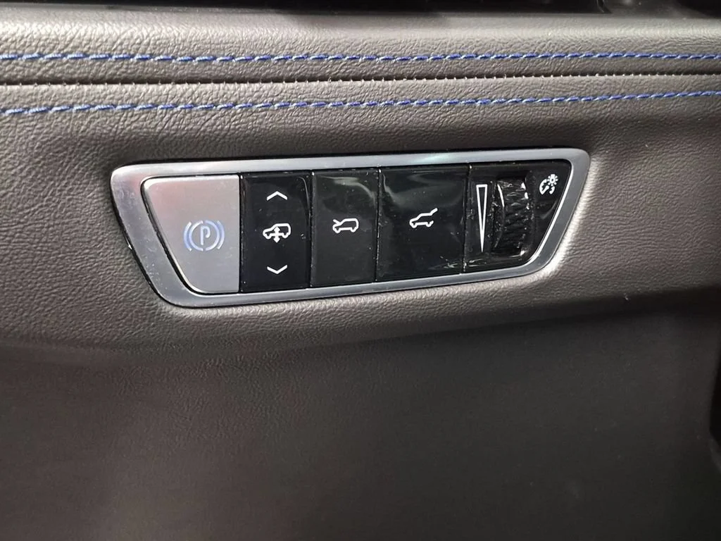 2026 Cadillac Escalade IQL Sport - Photo 19