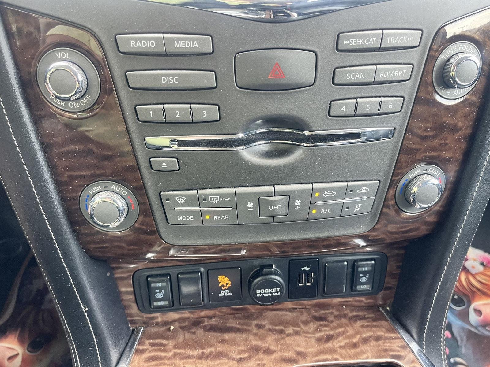 Used 2019 Super Black Nissan SL image 23