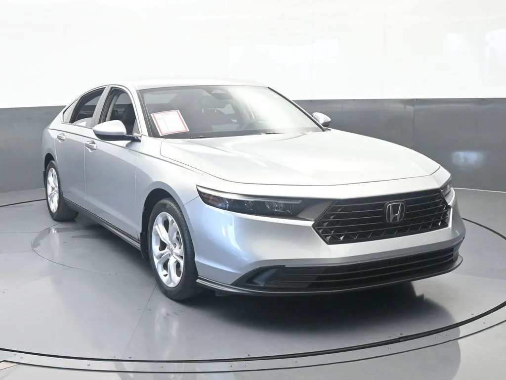 Used 2024 Silver Honda LX image 9