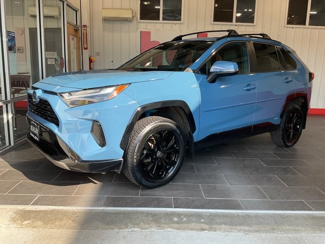 2022 Toyota RAV4 Hybrid SE