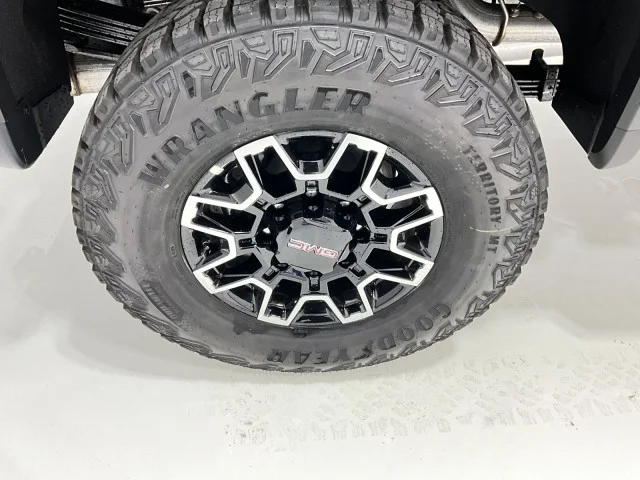 New 2026 Onyx Black GMC AT4X image 5