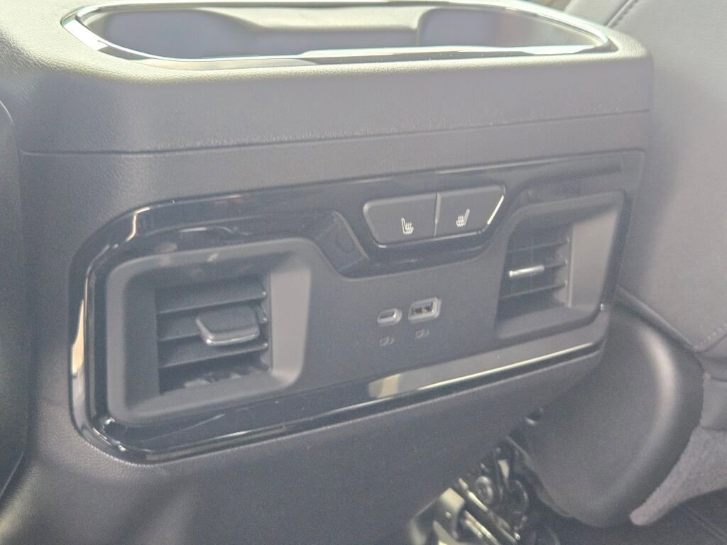2026 Chevrolet Silverado 1500 ZR2 - Photo 18
