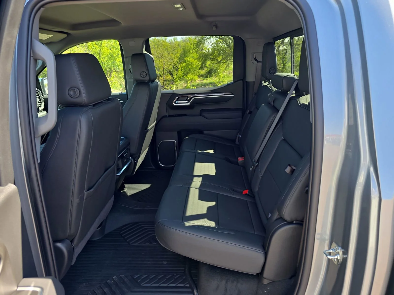 2026 Chevrolet Silverado 1500 LTZ - Photo 7