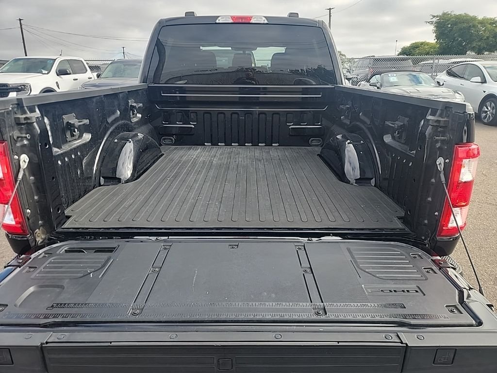 Used 2023 Black Ford XL image 17