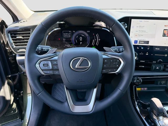 Certified Used 2025 NORI GREEN PEARL Lexus 350h Premium image 12