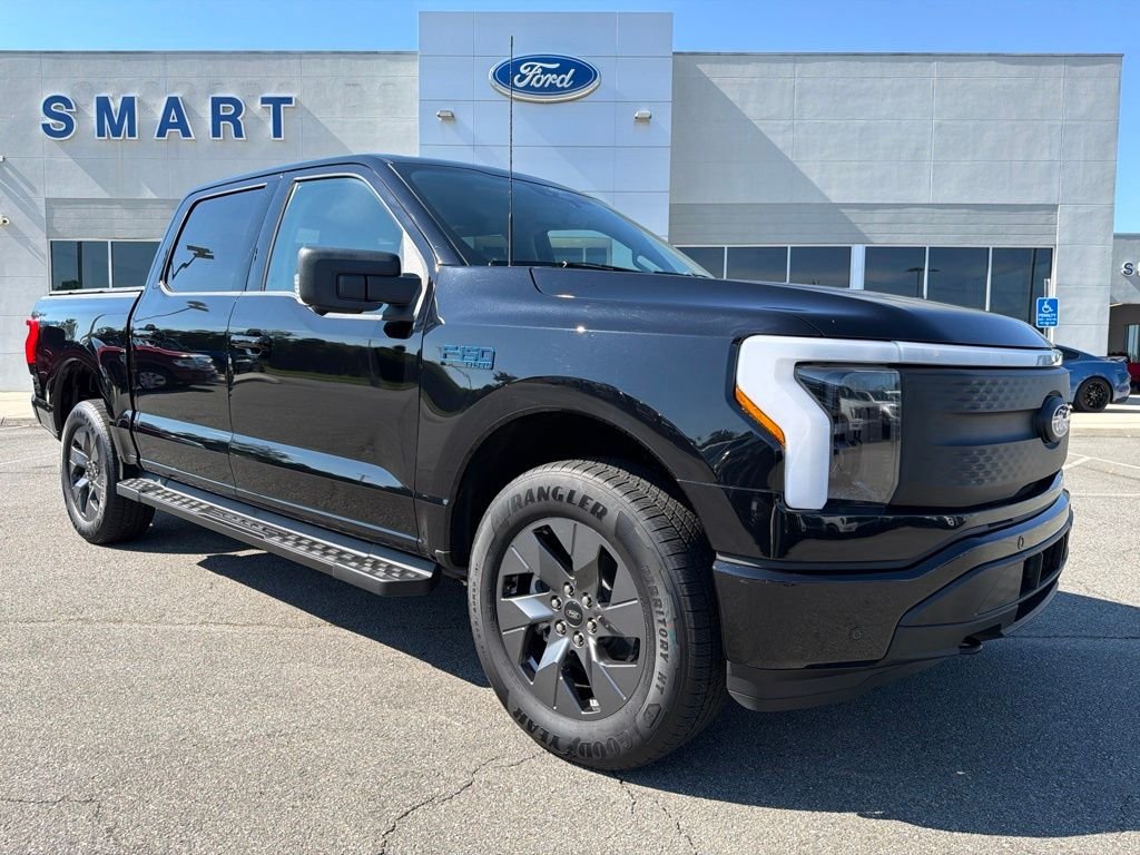 Certified Used 2025 Agate Black Metallic Ford Flash image 1