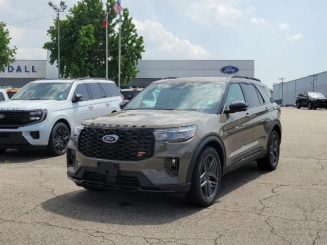 New 2026 Marsh Gray Ford ST image 2