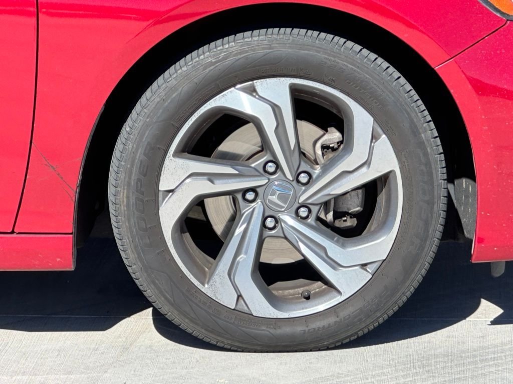 2020 Honda Accord EX photo 4