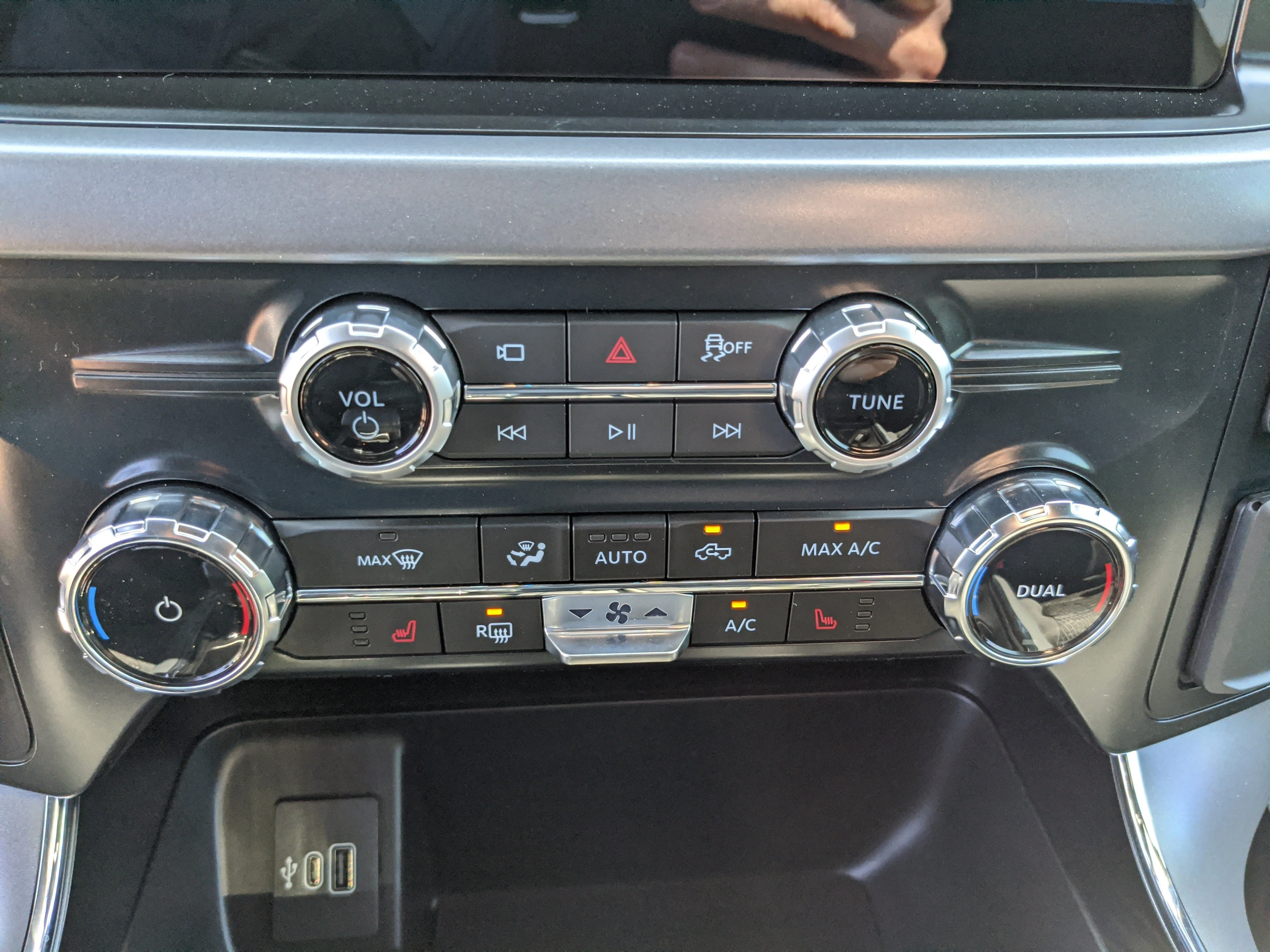 New 2026 Oxford White Ford XLT image 22