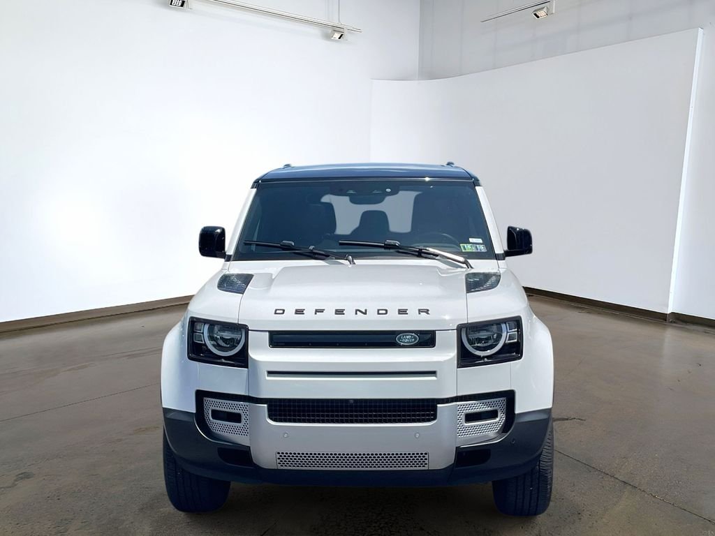 Certified Used 2023 Santorini Black Metallic Land Rover S image 2